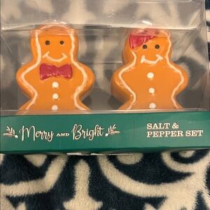 Gingerbread Salt & Pepper Shaker Set